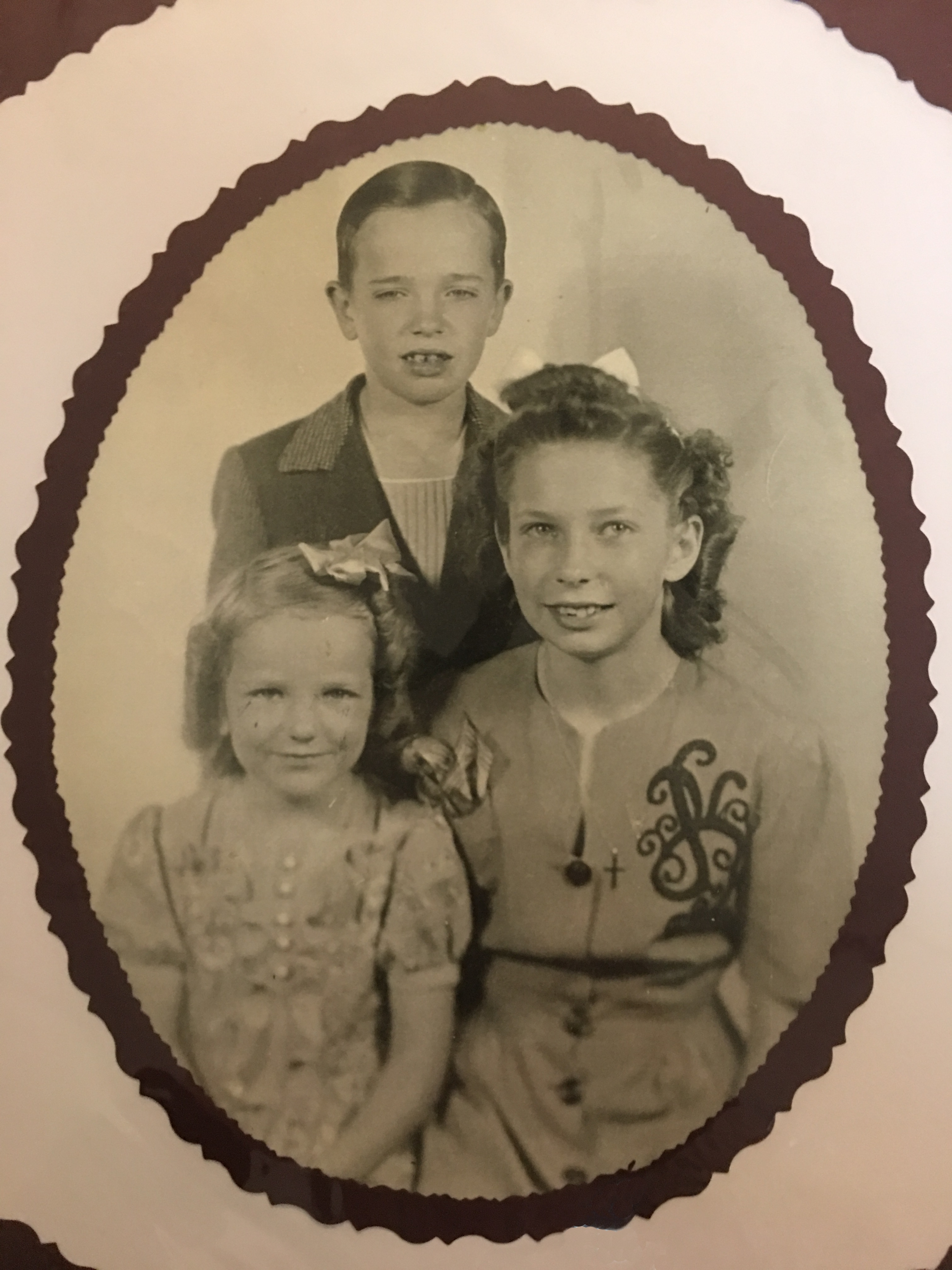 1944 Jackie, Ron, Sharon.jpg